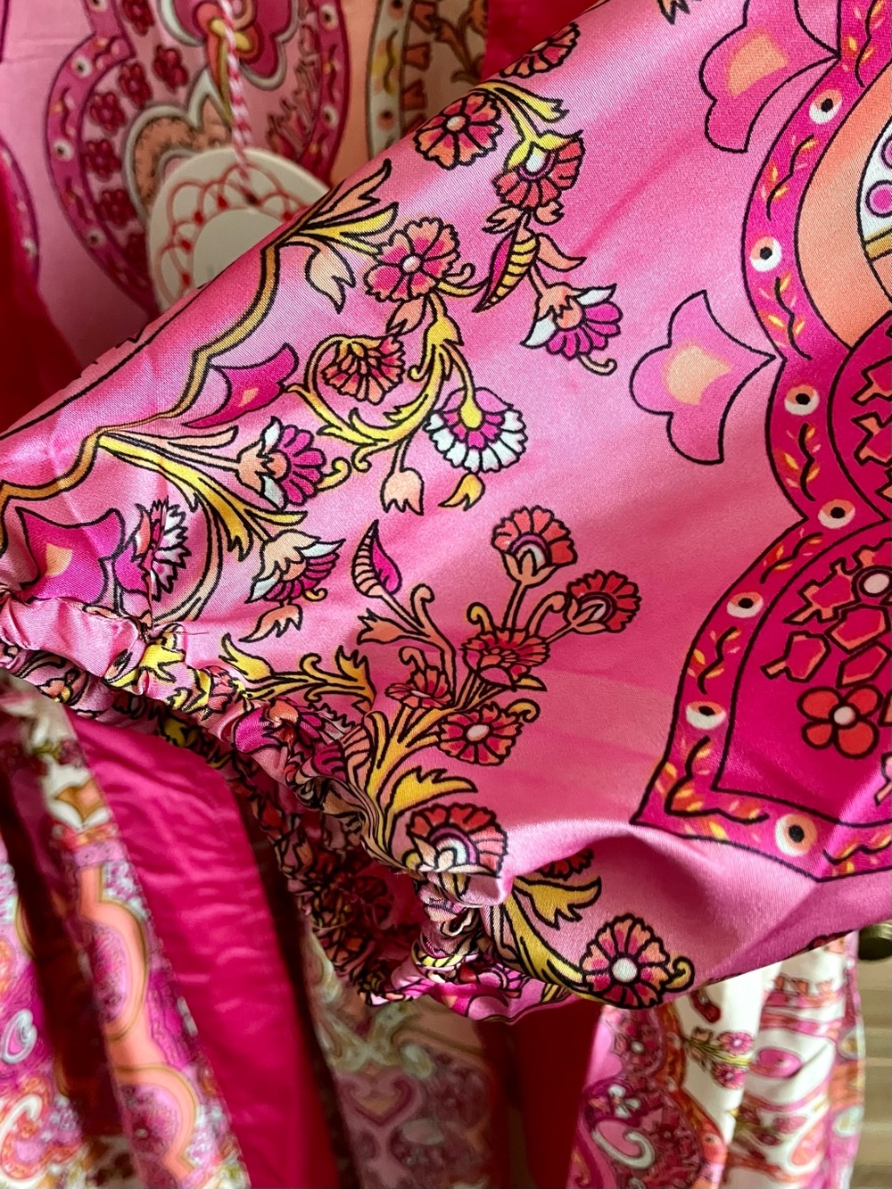 Umgee Pink & Cream Paisley Open-Front Robe - Picture 5 of 6